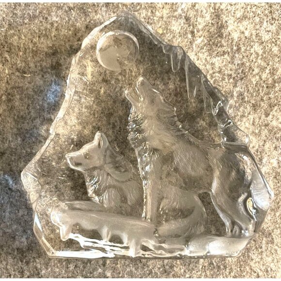 1 Crystal Howling at the Moon Wolf Paperweight  # 1859 - Picture 2 of 5